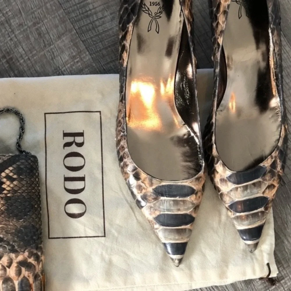 HP🎉 NWOT Vintage RODO Python
Pumps - Picture 3 of 11